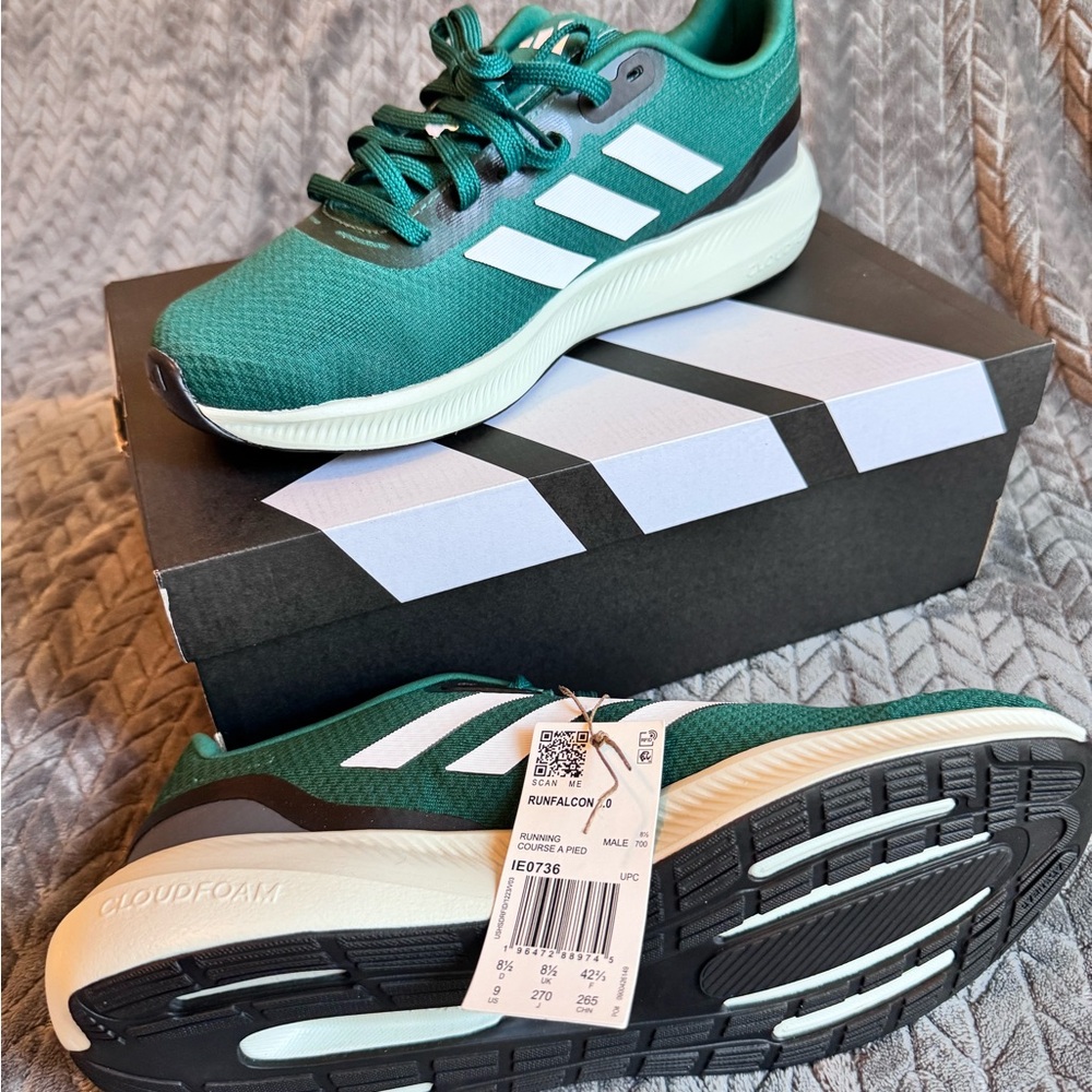 Adidas Run Falcon 3.0 Men’s size 9 green with White Stripes